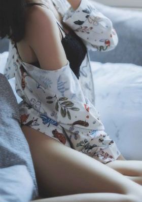 王多鱼打扑克高清视频
