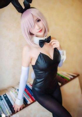 住在隔壁的女孩