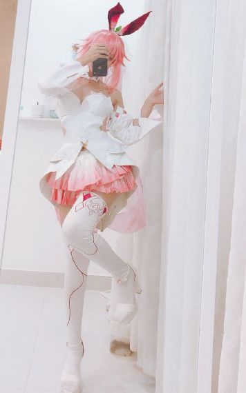 和寡妇岳疯狂做爰风流诊所