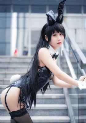 调教放荡丝袜美腿老师的导演是谁
